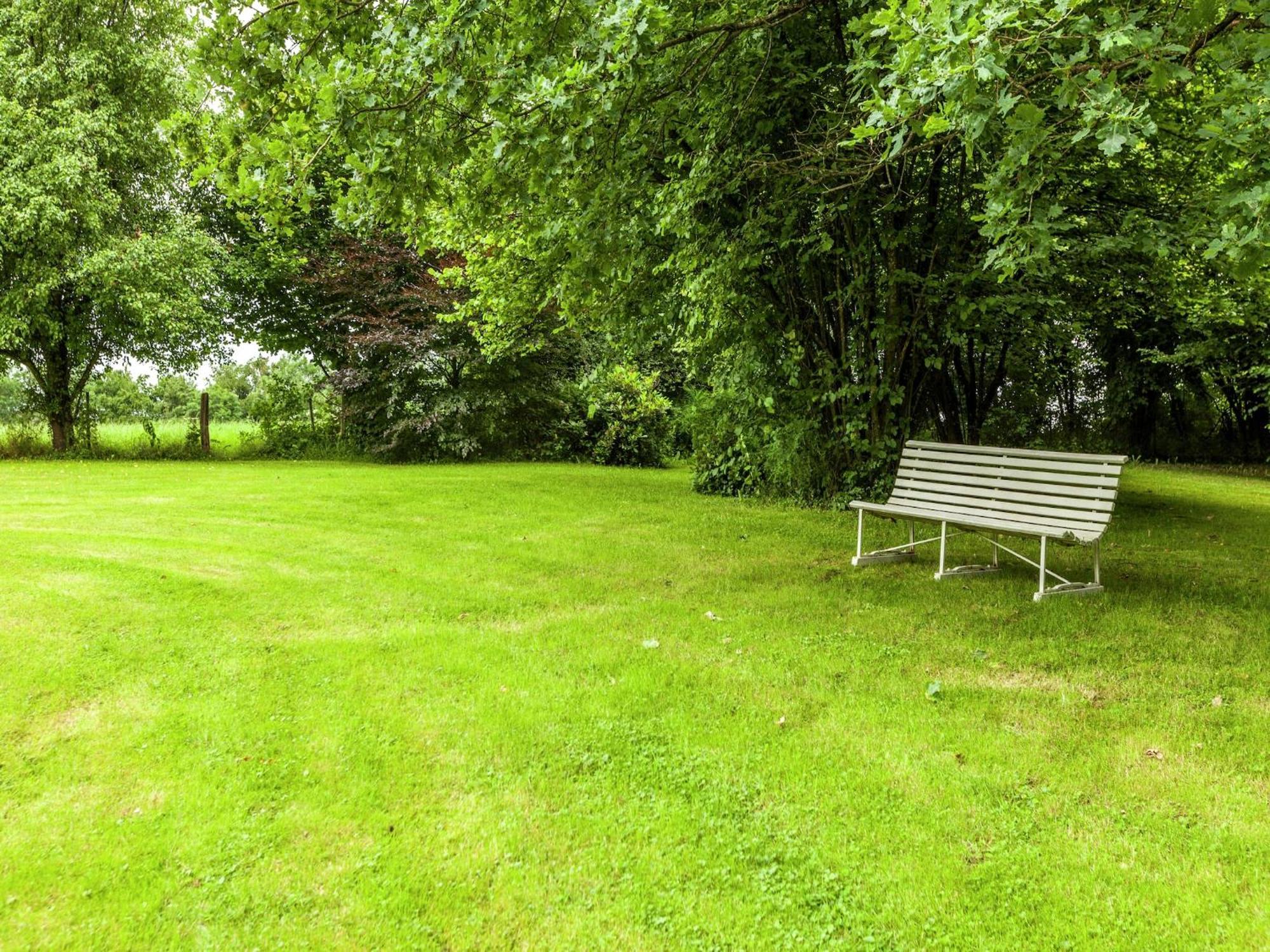 Gorgeous Apartment In Bohon With Garden Furniture And Bbq Барво Экстерьер фото